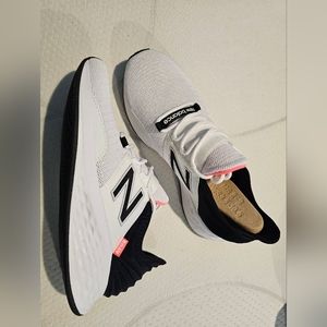 Brand new Fresh Foam Roav sneakers